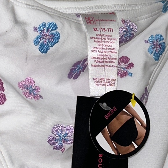 XL Bikini Bottom No Boundaries new w/tag - Picture 3 of 4